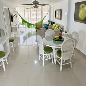  Apartamento En El Rodadero, Confortable Y Amplio, Con Vista Al Mar, A 80mt De La Playa, Delamar Apartmet